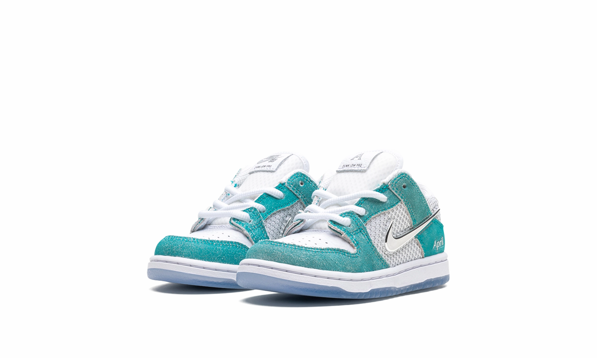 SB Dunk Low TD "April Skateboards" Chain Strap
