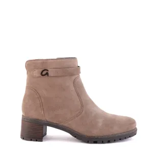 40511 Sesame Suede