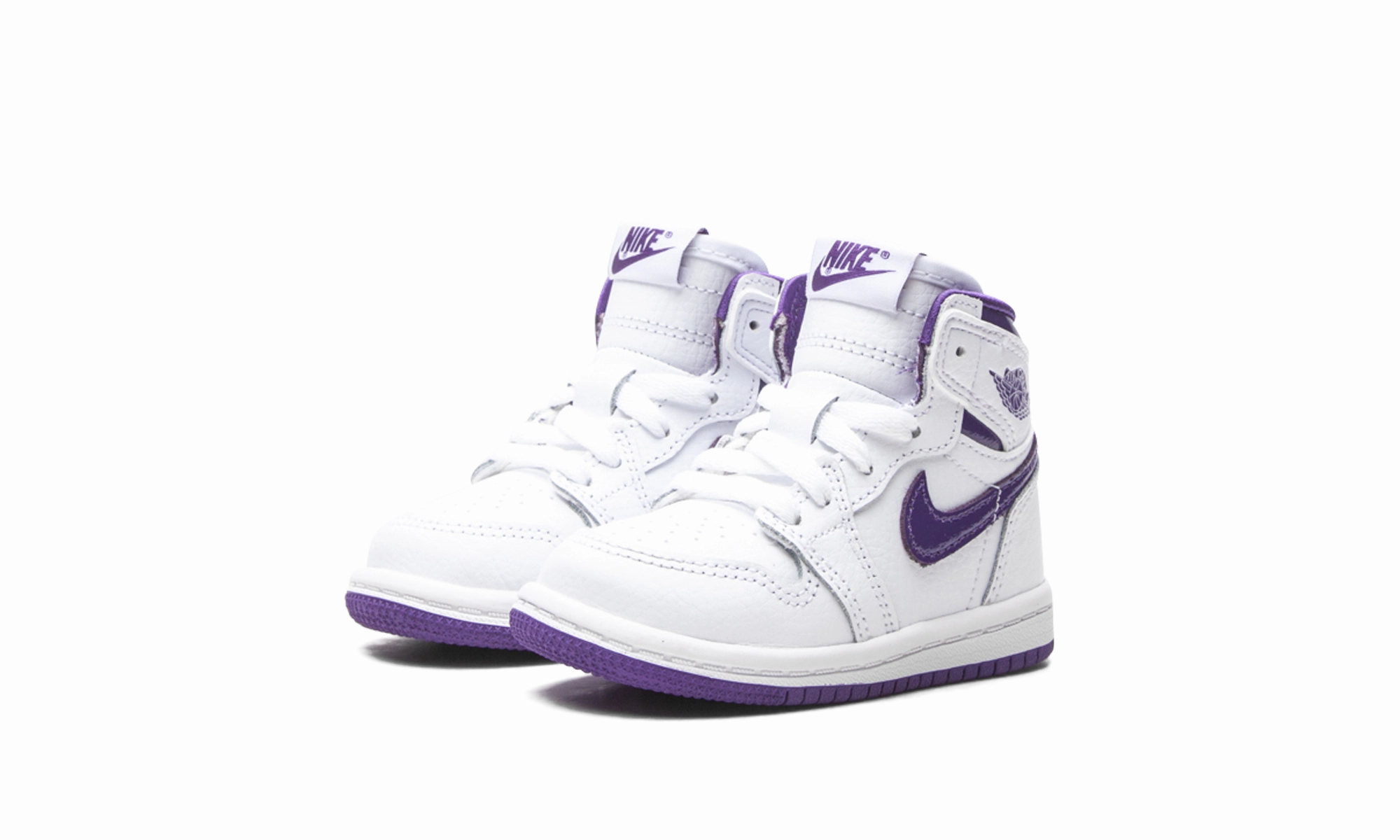 Expandable Weekend Duffel Bag, Versatile Everyday Style, Nylon Waterproof Backpack Air Jordan 1 Retro High TD "Court Purple"