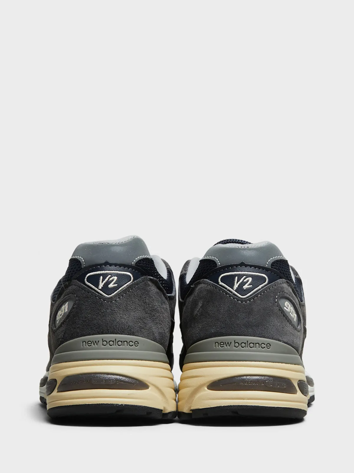 U991GG2 Sneakers in Dark Gull Grey and Midnight Navy Vintage