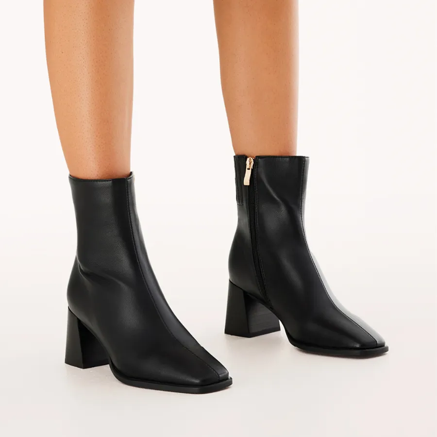 ALANIA - BLACK