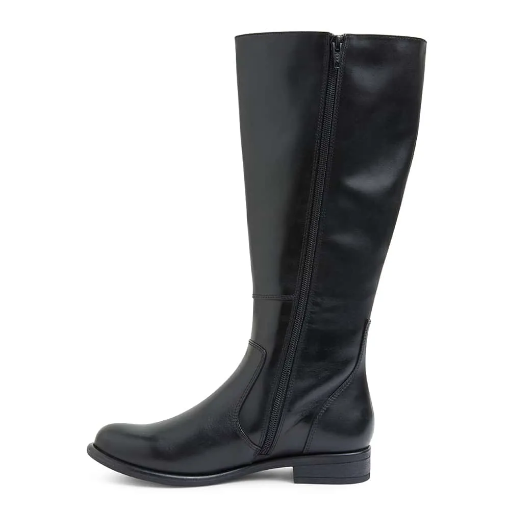 Bachelor Boot in Black Leather