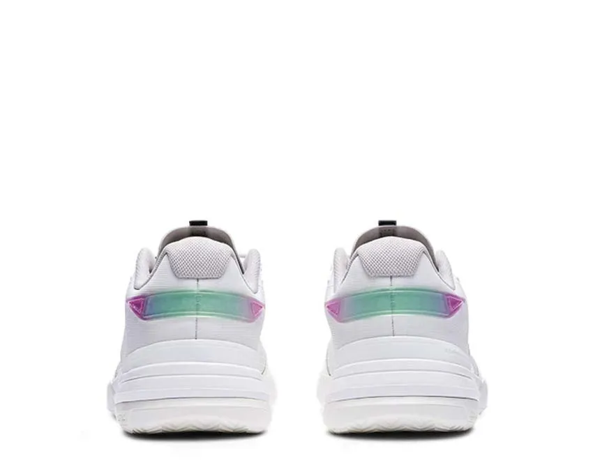 On The Go Style, Built For Movement On The Roger Advantage Z5 'White Ivory' W