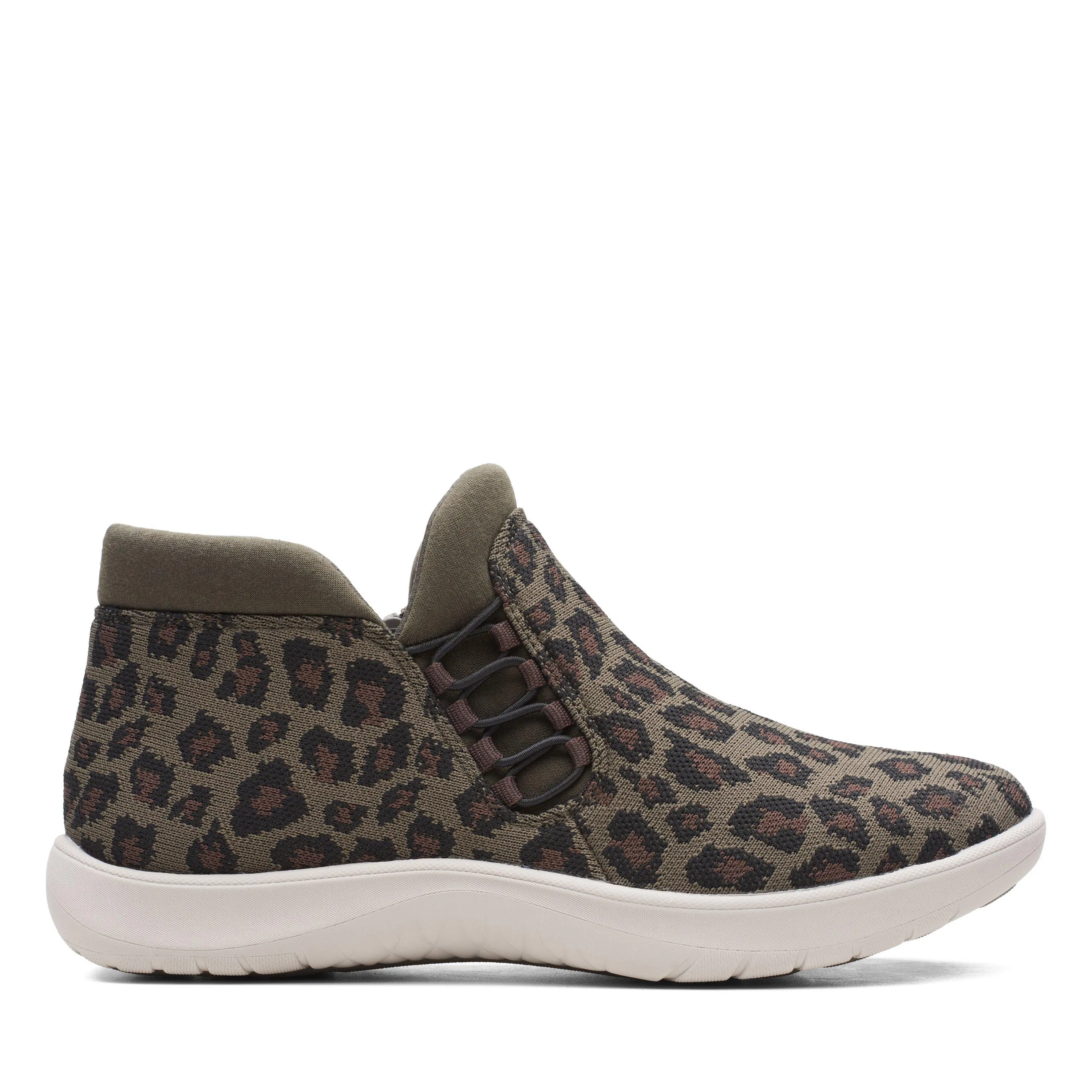 Clarks Adella Pine in Green Synthetic