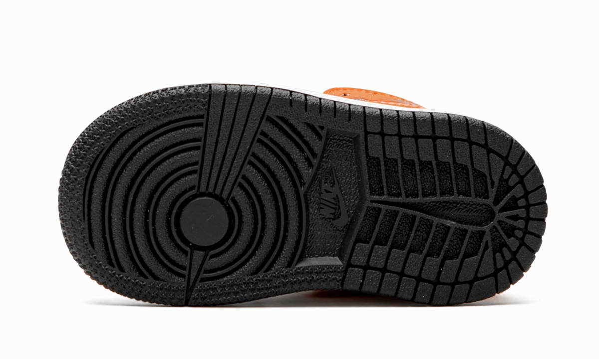Jordan 1 Mid TD Trusted By Thousands, Interior Pocket