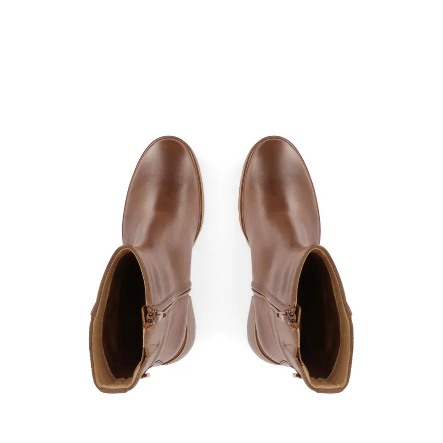 FINLEY - BRANDY LEATHER