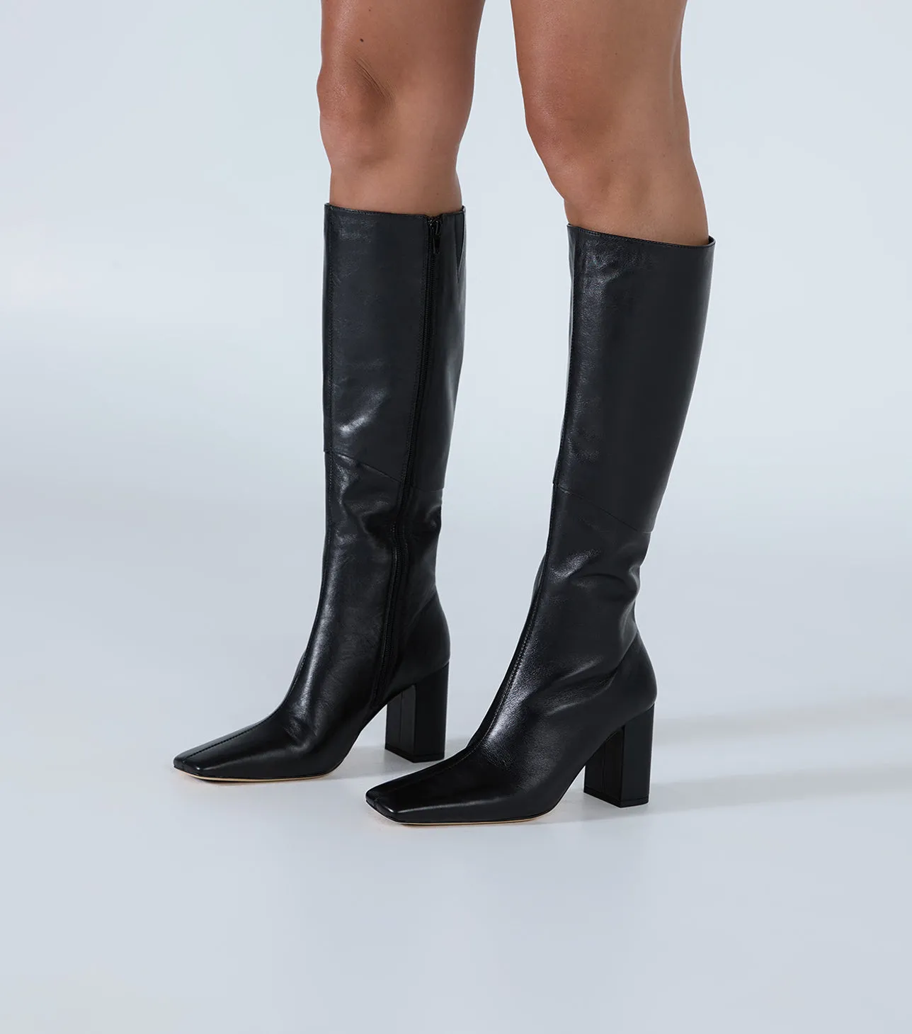 Foxy Black Venice