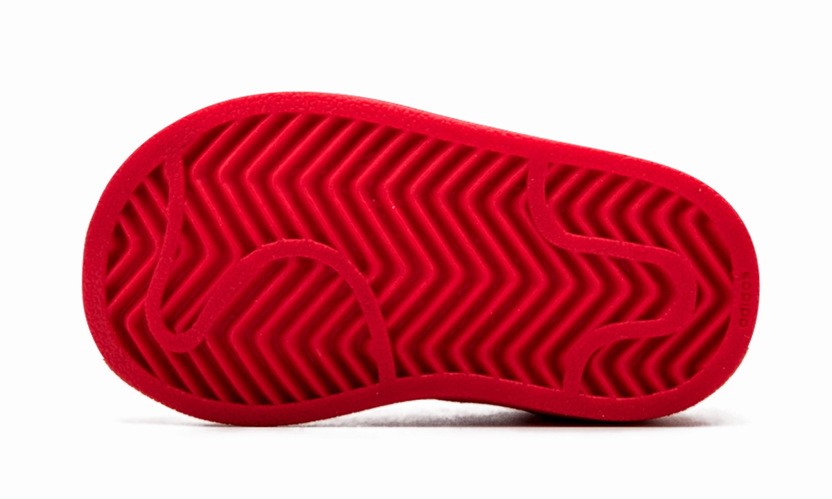 Ultimate Convenience, Superior Materials Superstar Triple Red El I "Ray Red"
