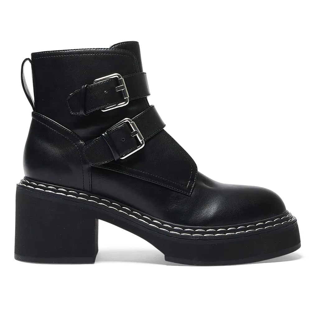 Kurt Boot in Black Smooth