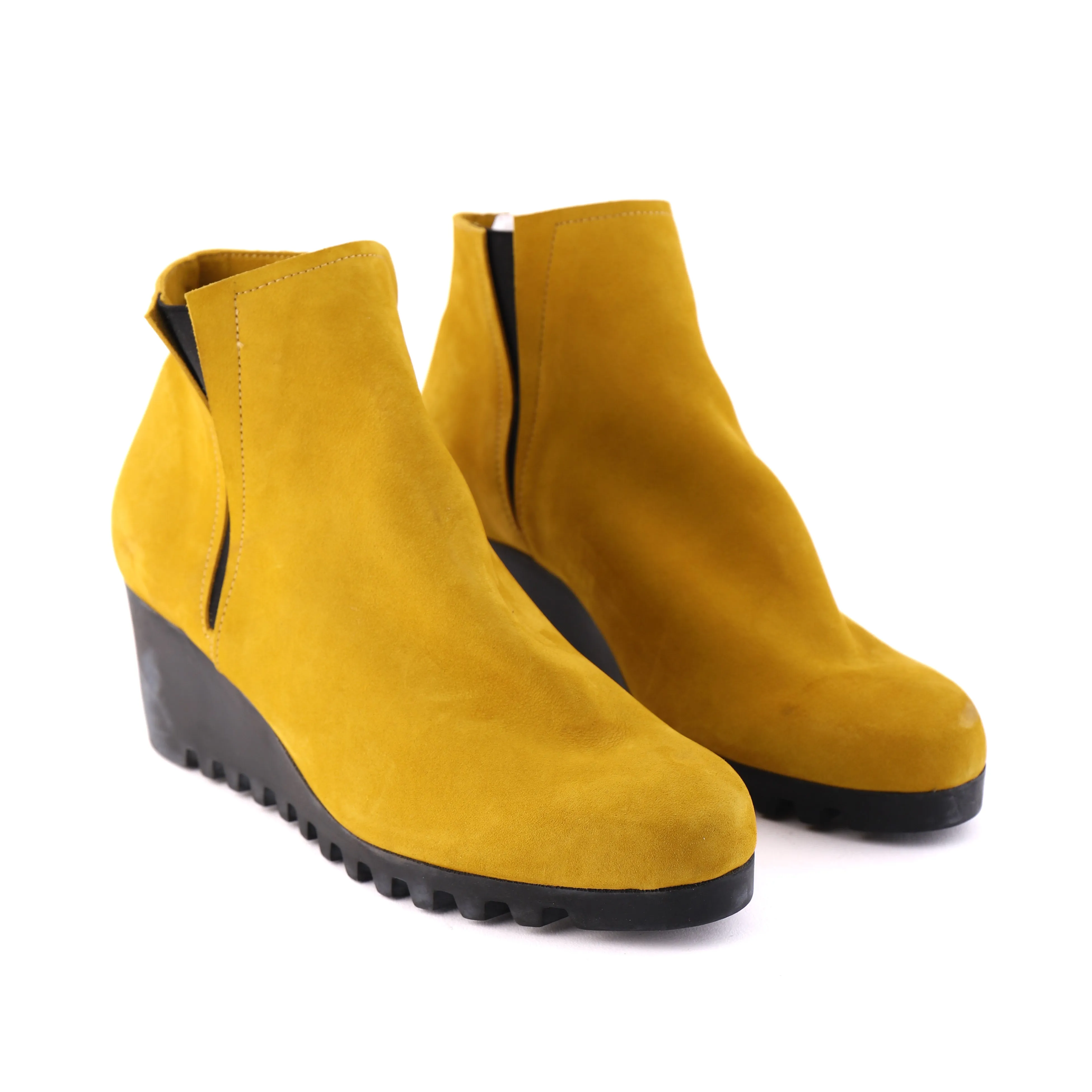 LARKYA Cumin Nubuck