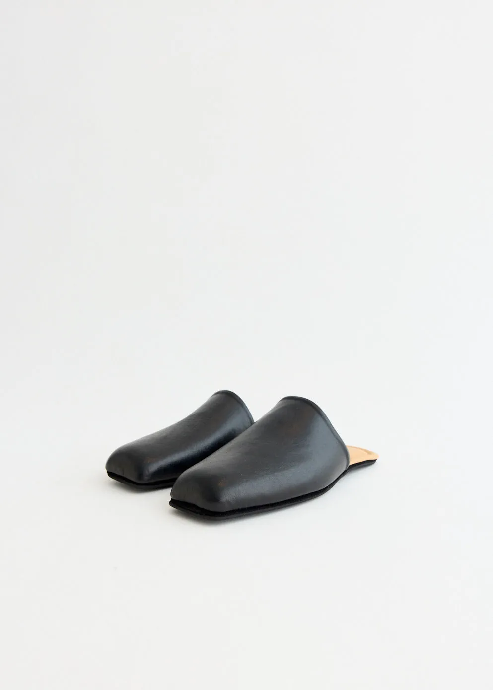 Effortlessly Cool Cigarr Slippers