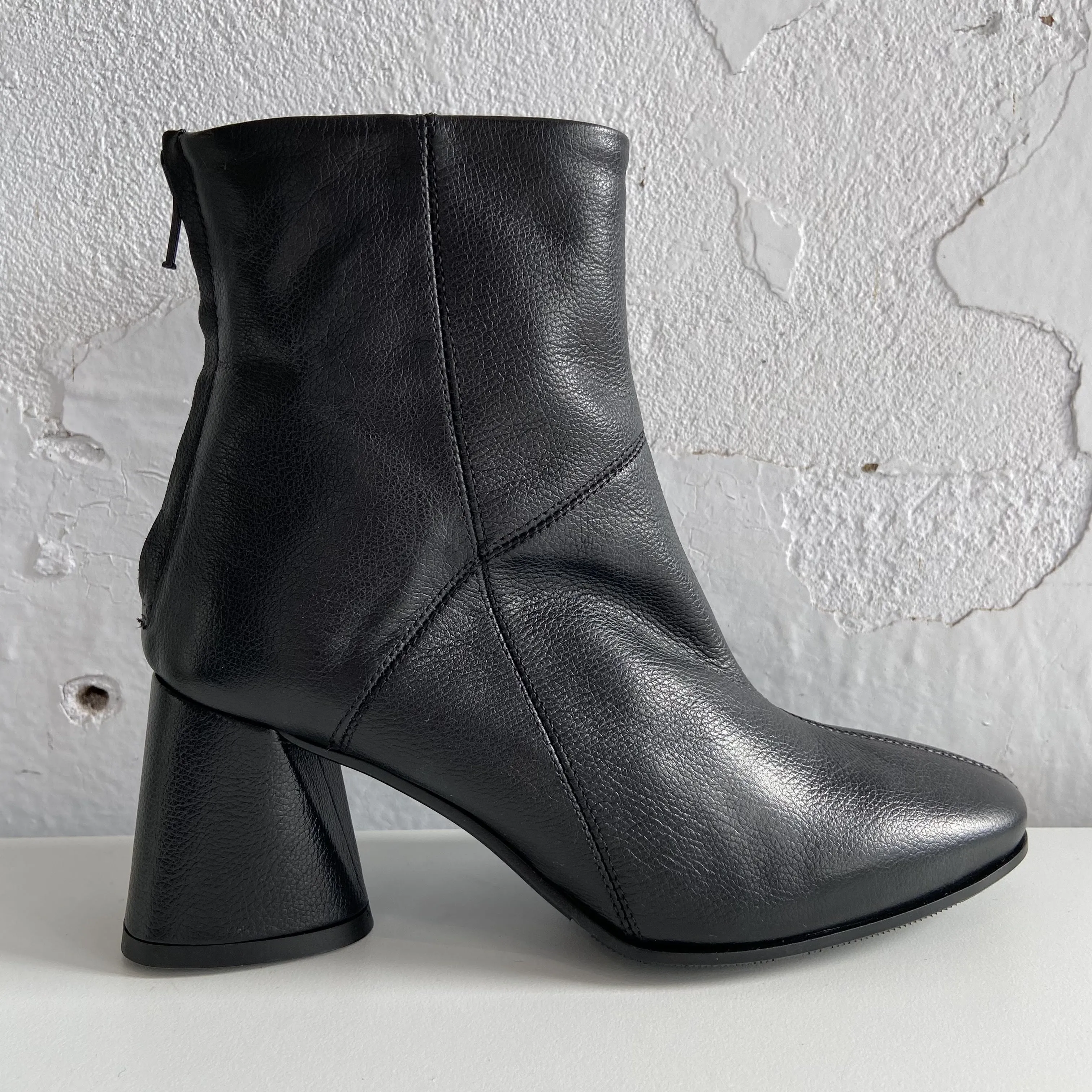 Lilimill 7142 Nero - LAST PAIR size 37