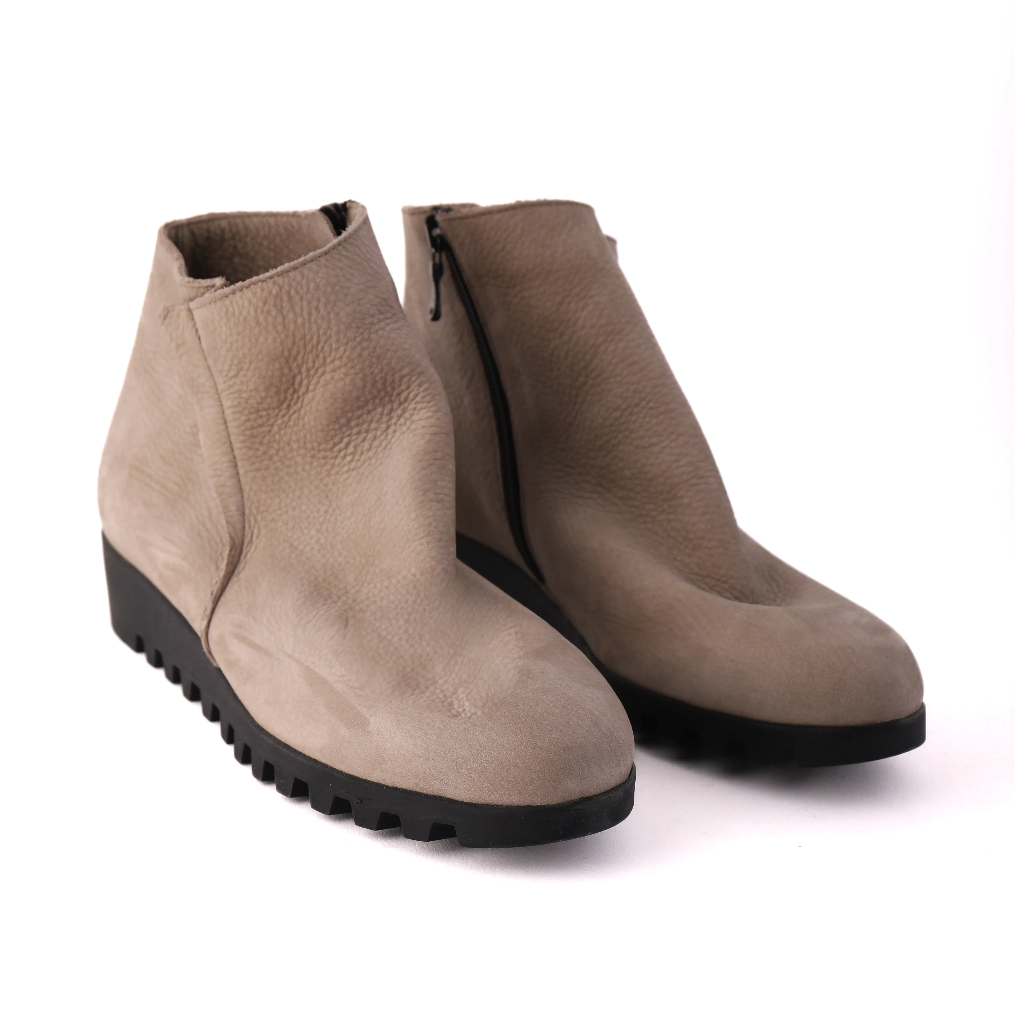 LOMHUS Taupe Nubuck