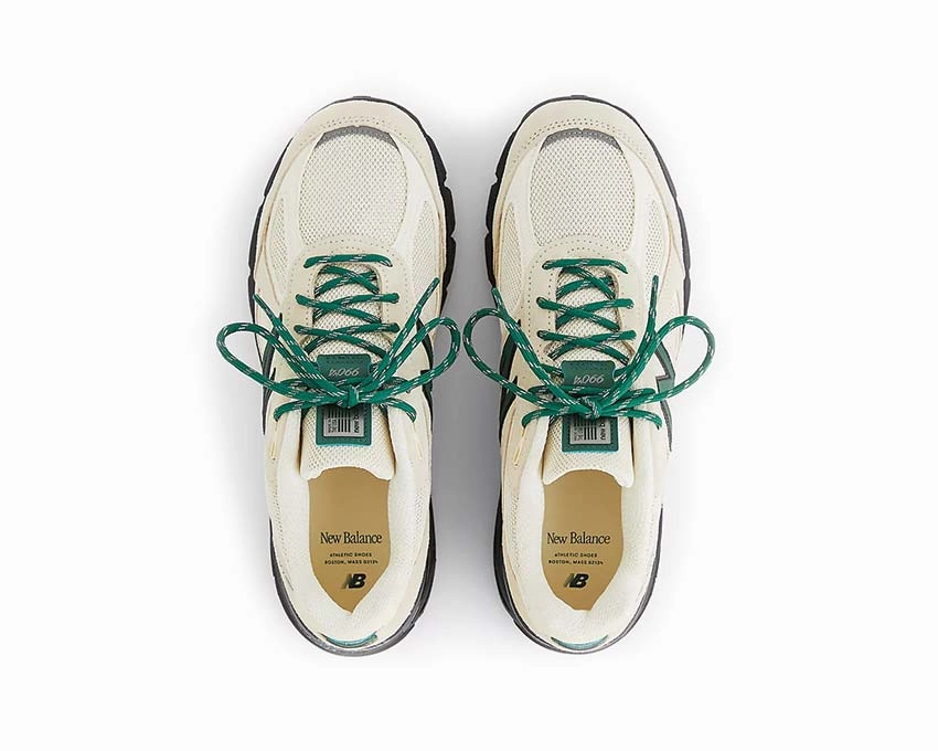 Ultimate Convenience, Designed For Everyday Use New Balance 990v4 Made in USA "Macadamia"