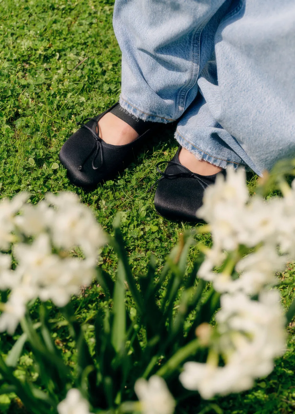 Click To Buy Ballet Logo Shoes Space-Saving