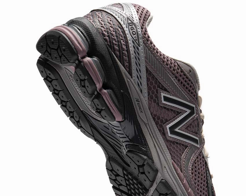 Quilted New Balance 860v2 Zipper Closure