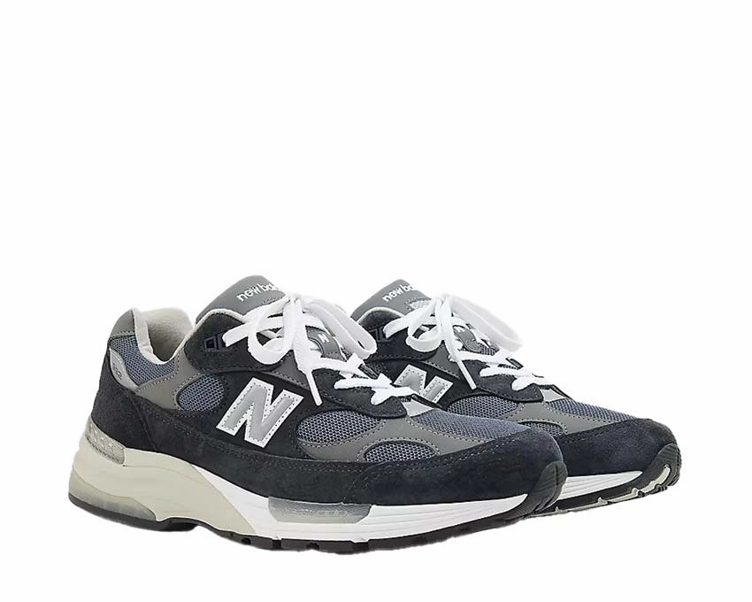 Travel-Friendly New Balance 992 Made in USA "Navy" Looks That Wow