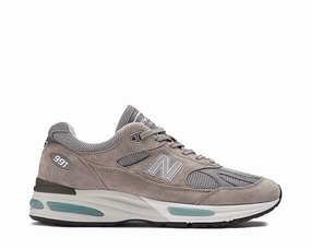 Versatile Functionality, Metallic Resource Saver New Balance 991v2 Made in UK "Silver" Popular Pick
