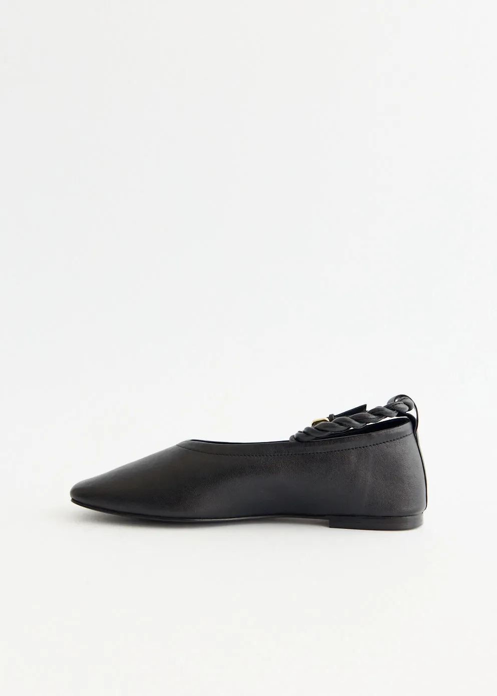 Steele Flats Versatile Everyday Style