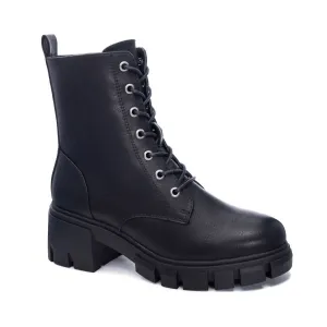 Stomp It Out Combat Boots In Black