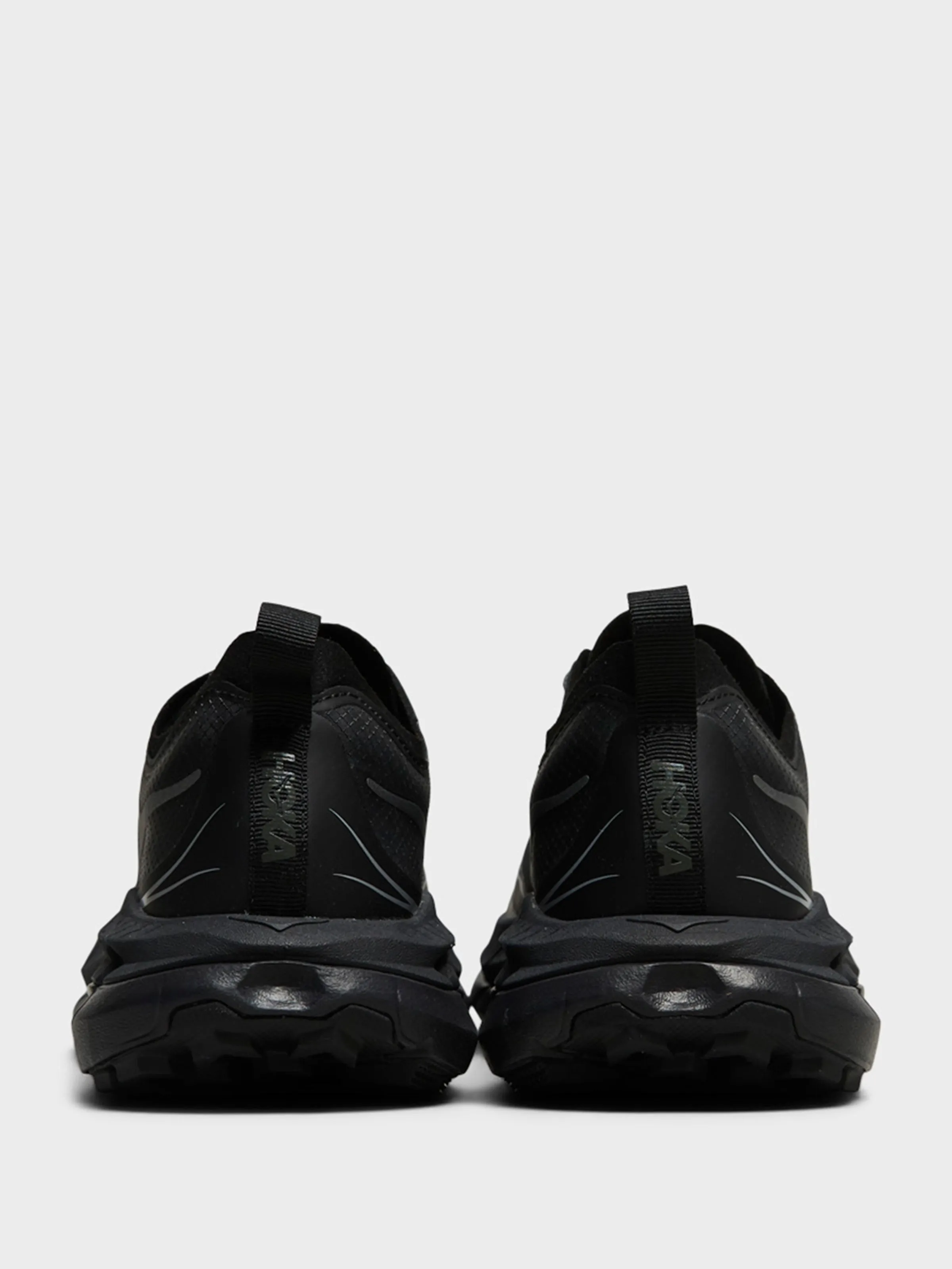 Exterior Pocket Mafate Speed 4 Lite U Sneakers in Black and Outer Orbit