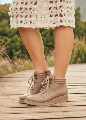 The City Boots In Almond Redwood