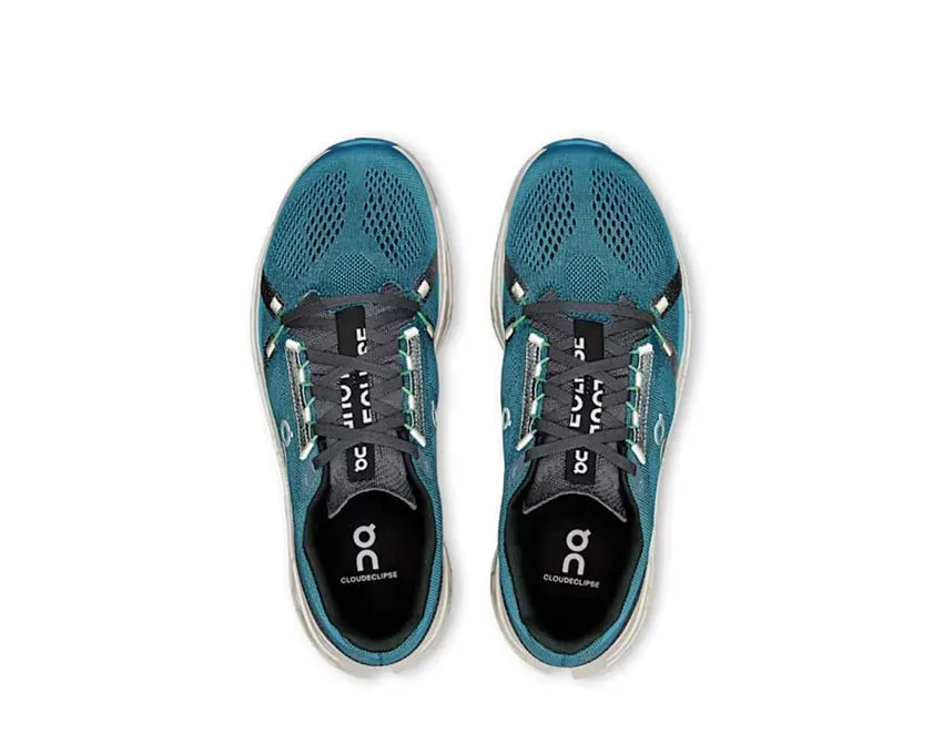 Engineered To Perform, Versatile Everyday Style On Cloudeclipse "Niagara"