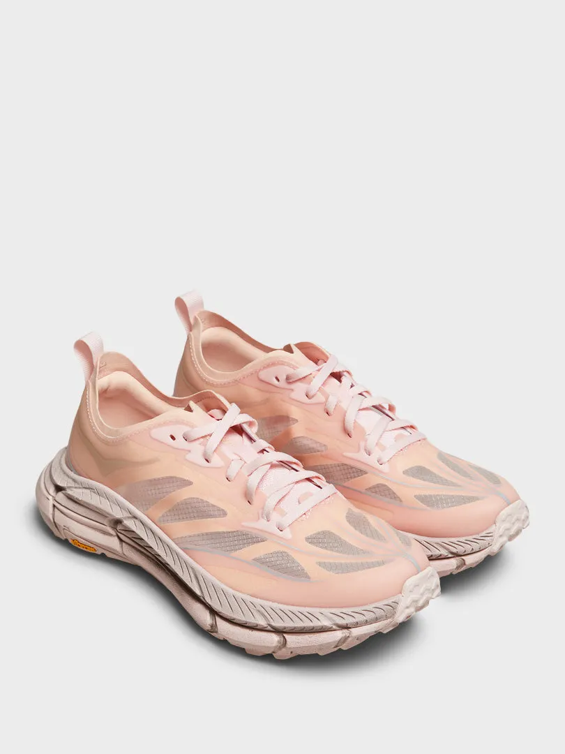 Find Your Match U Mafate Speed 4 Lite Sneakers in Rose Tea and Rose Latte