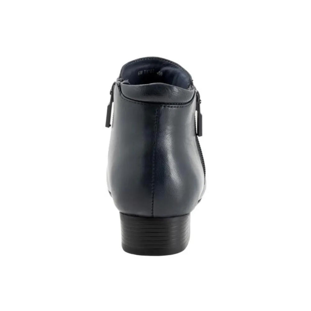 Trotters Major Navy Leather Bootie (Women's)