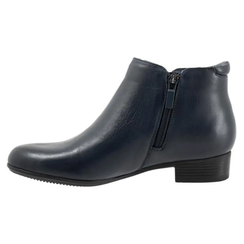Trotters Major Navy Leather Bootie (Women's)