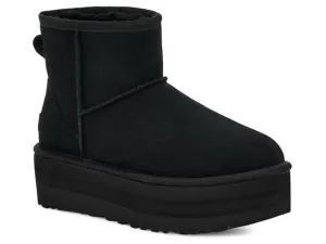 UGG: Classic Mini Platform in Black