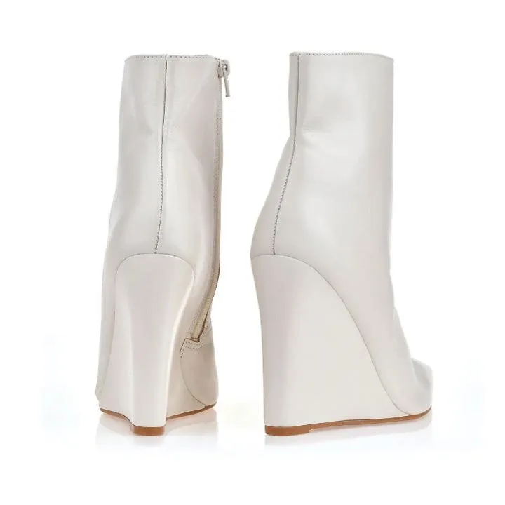 UZA NEW LEATHER ICE BOOTS