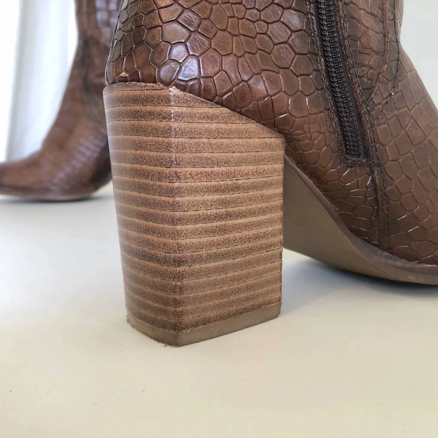 Women Croco Boots In Choco