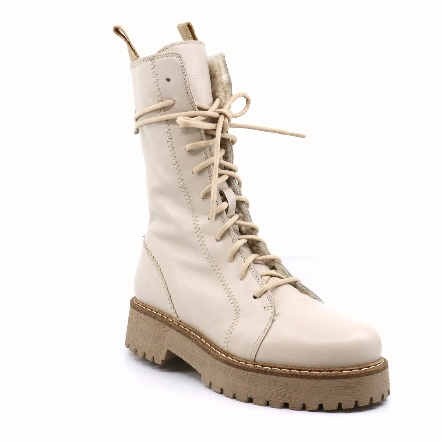 Women Scorpio Dreamer Boot In Crema