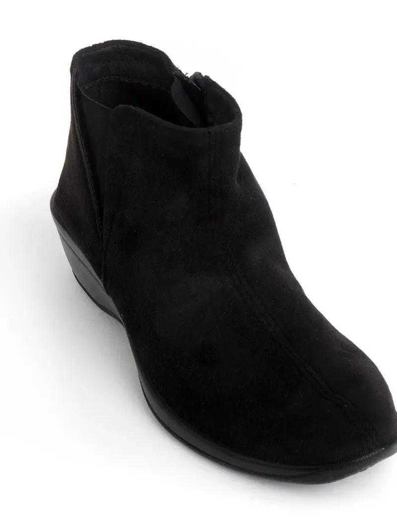 Womens Arcopedico Luana  Flexible, Supportive & Stylish for All Seasons