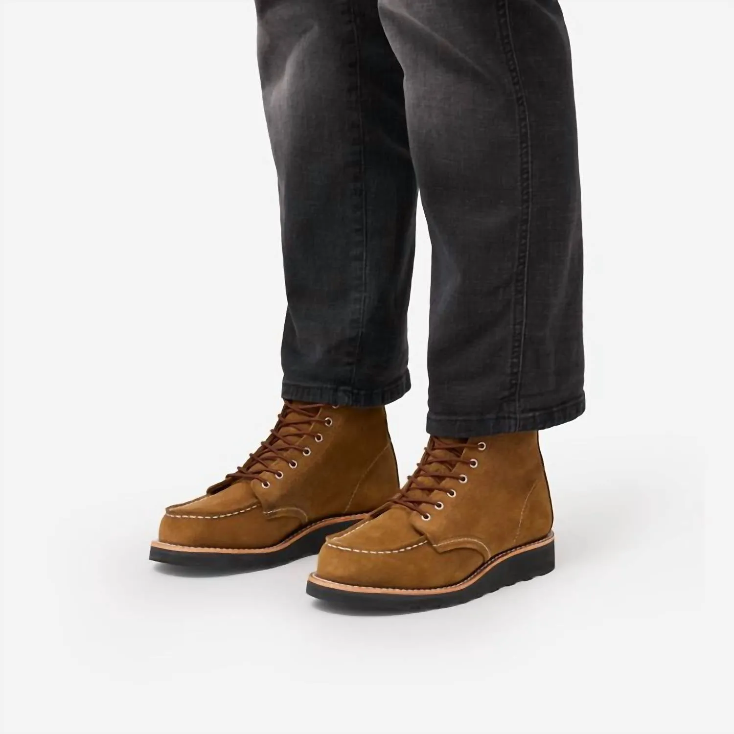 Women's Classic Moc Short Boot In Clove