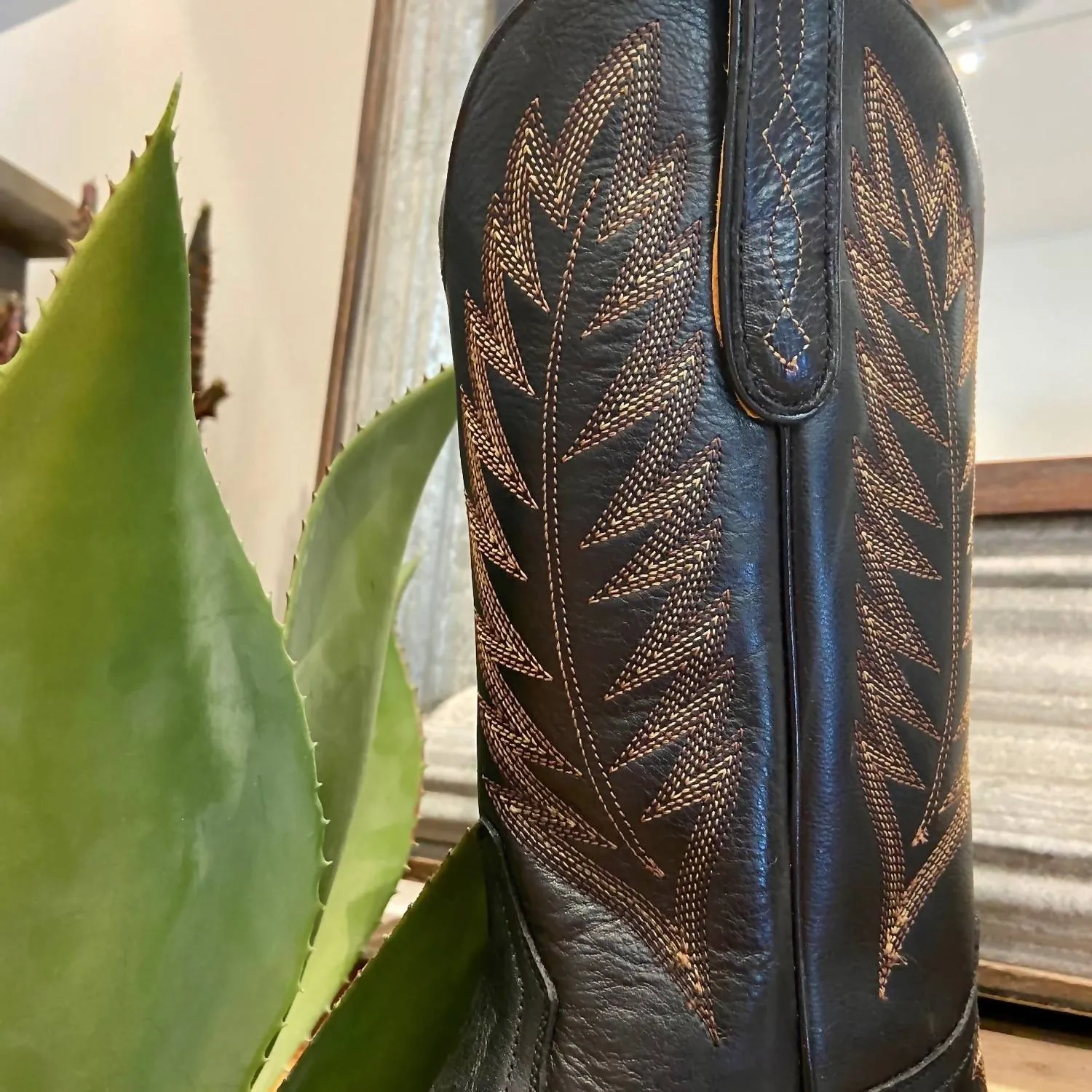 Women's Cowboy Boots In Black