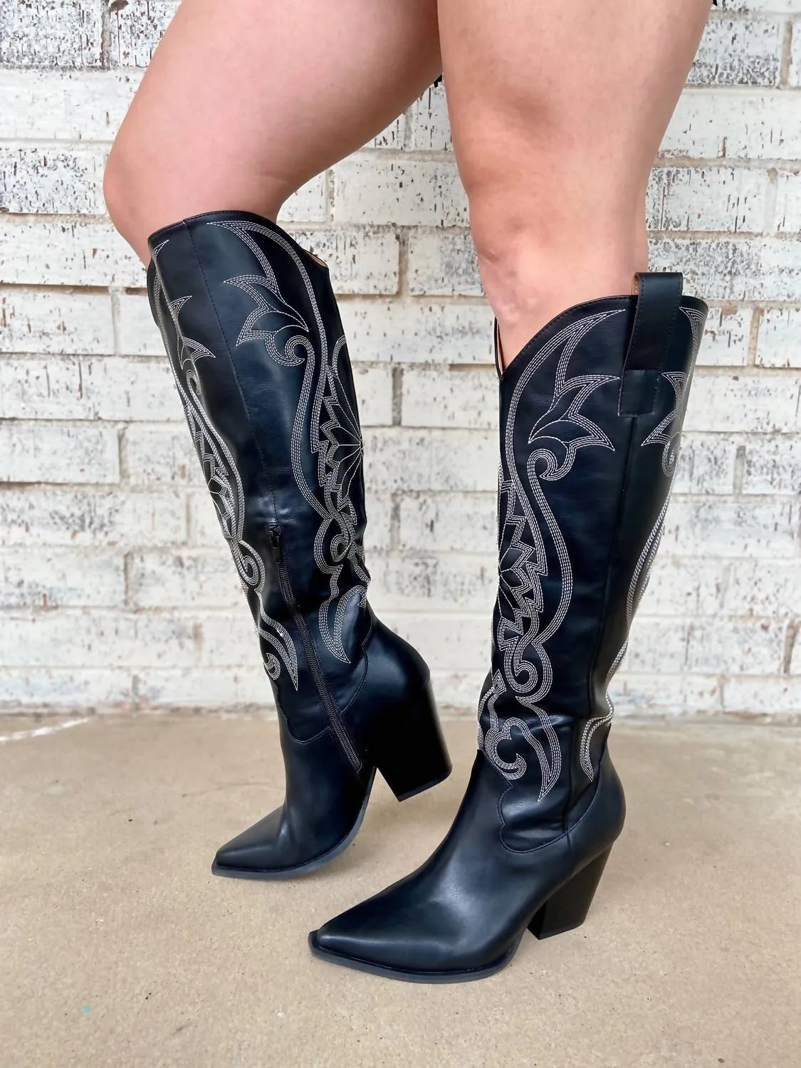 Women's Dance The Night Away Boots In Black