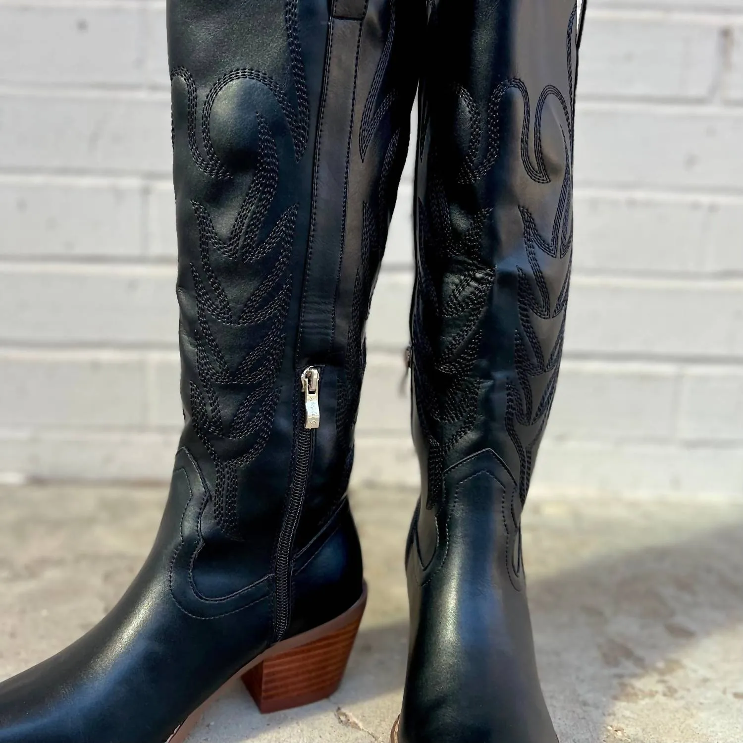 Women's Jessie's Girl Boots In Black
