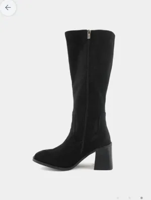 Women's Knee High Boots In Black