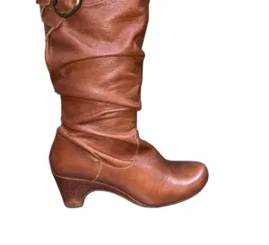 Women's Liat Luggage Boots In Chocolate Brown