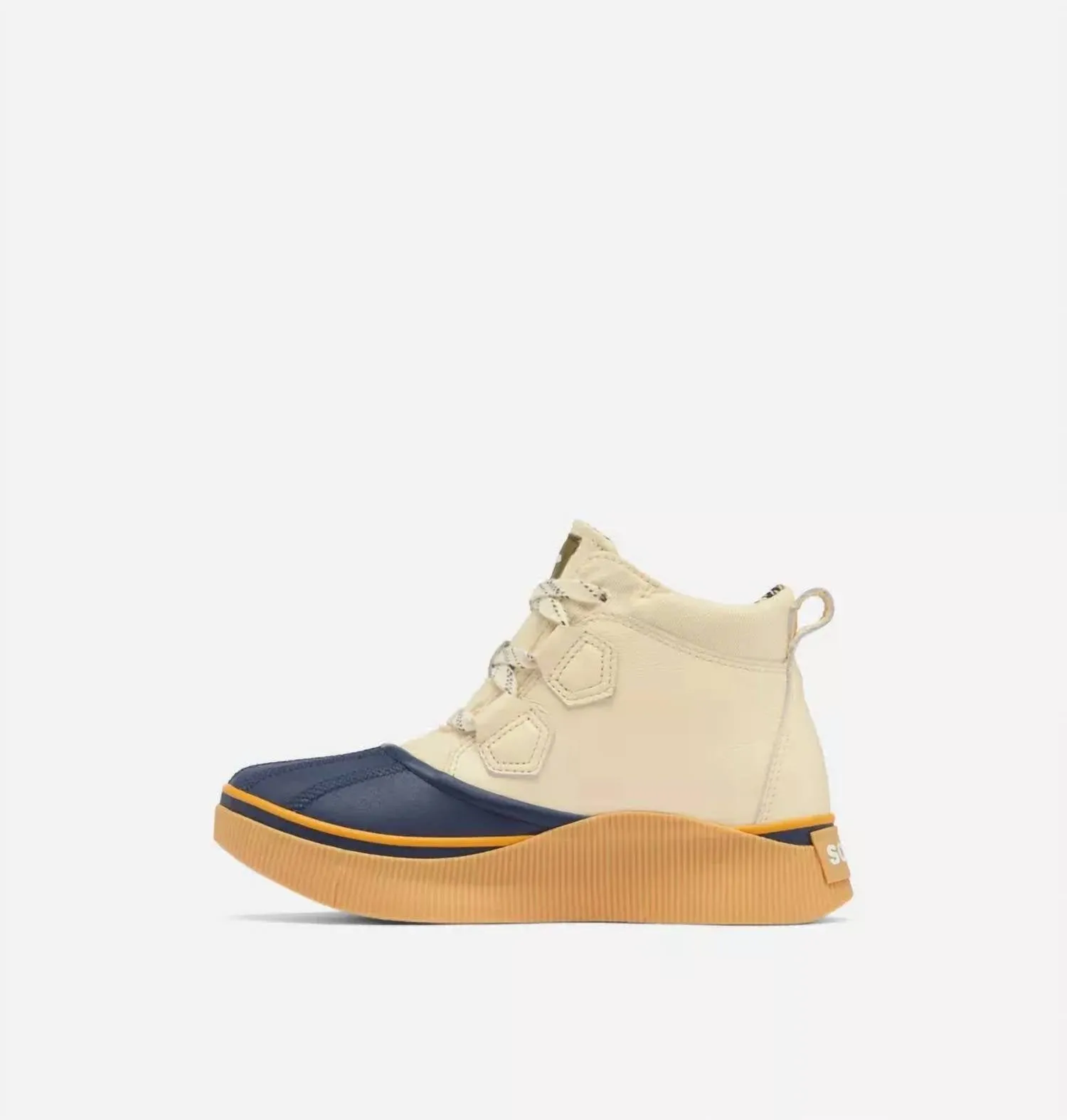 Women's Out N About Iv Classic Boots In Honey White / Dark Midnight