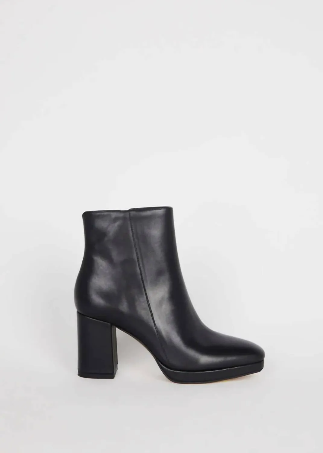 Women's Rachel Heeled Boot In Black